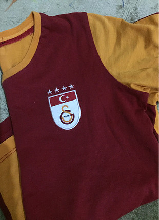 diğer Beden Sarı kırmızı tshirt