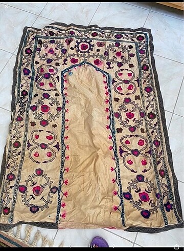 Suzani Antika Seccade