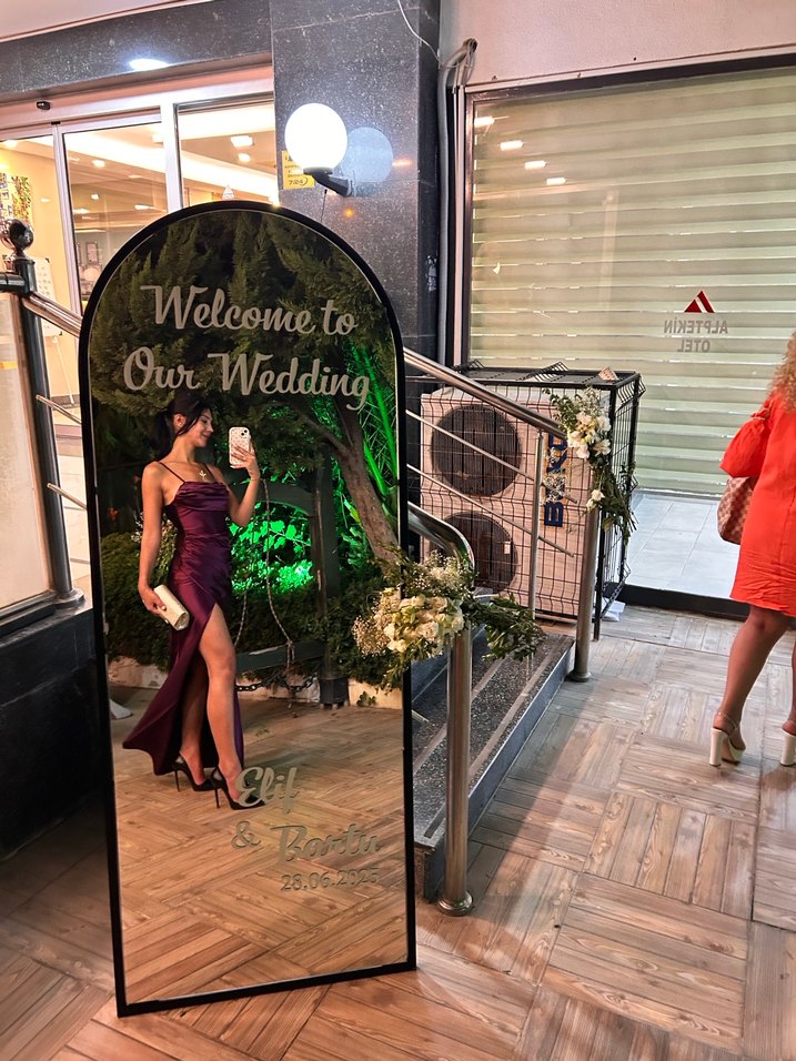 Bordo  Uzun Drapeli Straplez Elbise - Görsel 4