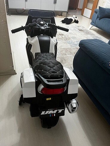 Beden beyaz Renk Akülü motor