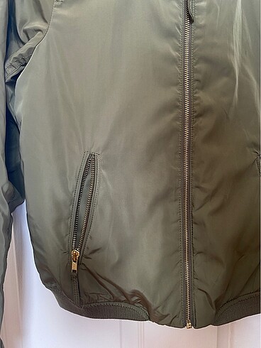 Pull and Bear Kadın haki bomber ceket