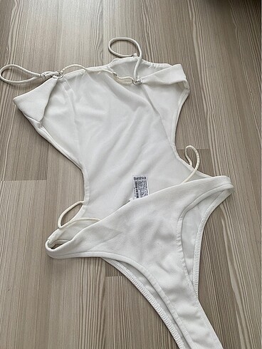 Bershka Dekolteli bodysuit