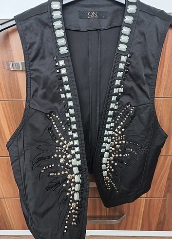 On Fashion Kadın işlemeli yelek