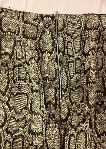 Yılan Desenli Midi ZARA Etek - Görsel 3