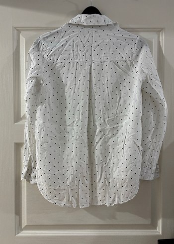 Düğmeli Beyaz Puantiyeli Kadın Gömlek - Görsel 2