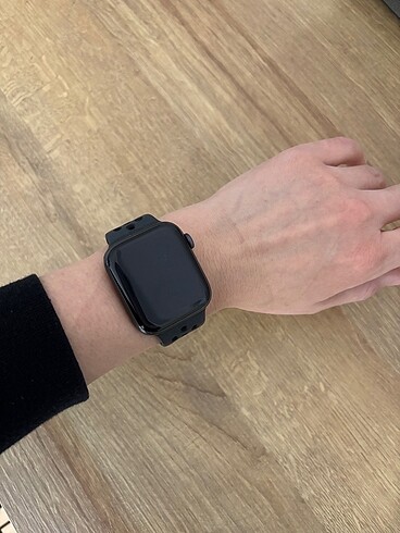 Beden Apple watch 5 nike serisi - 44 mm