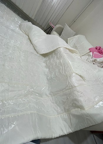 İşlemeli yatak örtüsü - Görsel 7