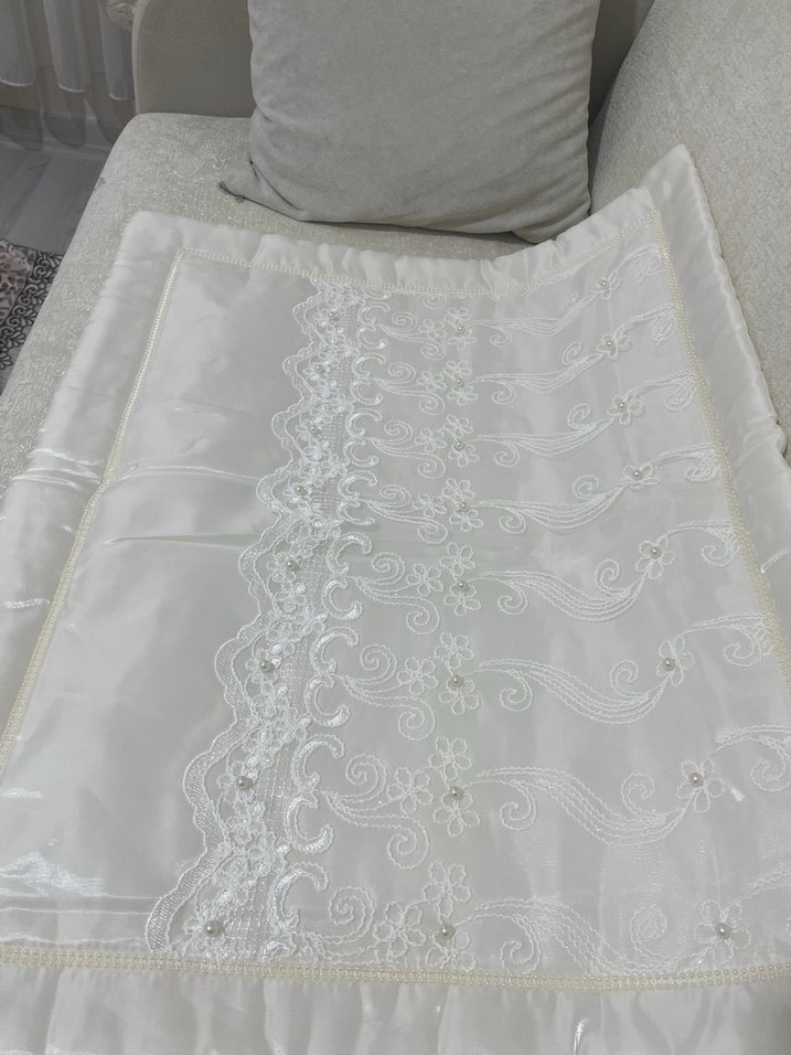 İşlemeli yatak örtüsü - Görsel 2