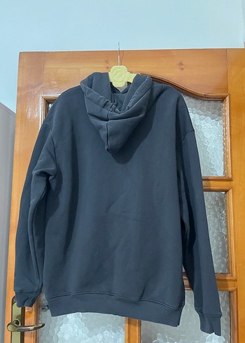 Siyah Kapüşonlu Baskılı Sweatshirt - Görsel 7