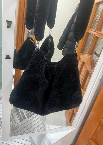 Siyah Kadın Peluş Omuz Çantası - Görsel 8