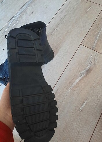 37 Beden çeşitli Renk Bot kışlık 