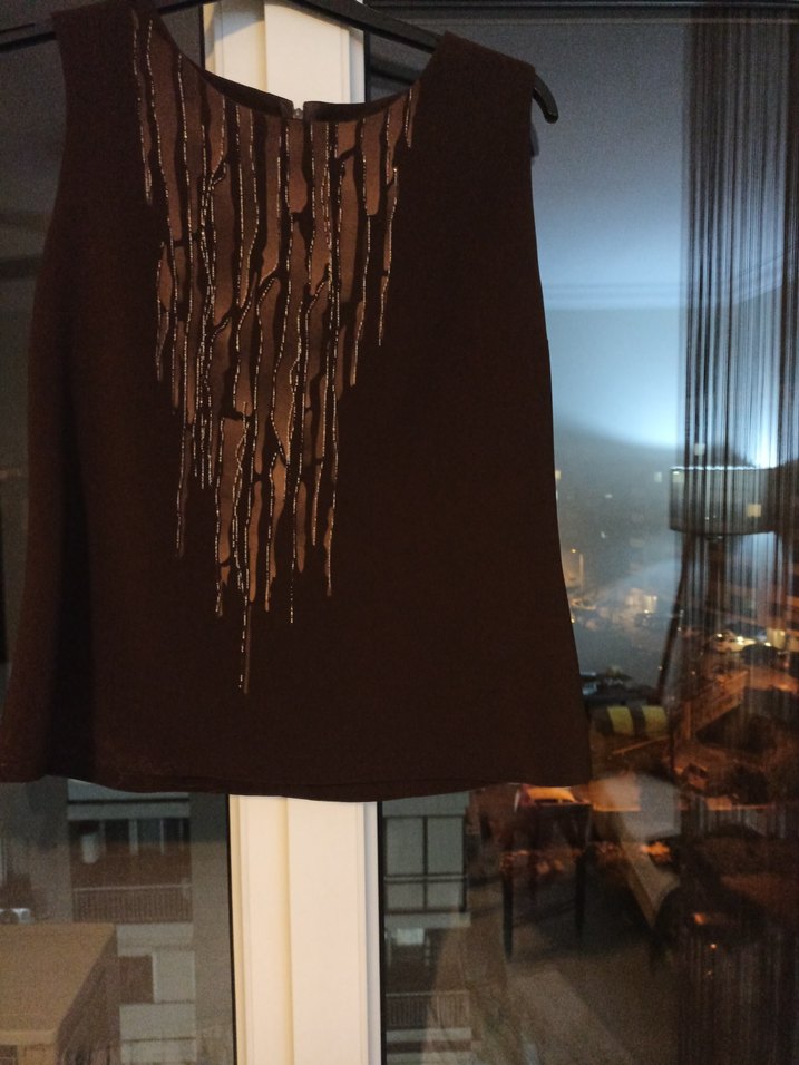 Drapeli Kolsuz Kahverengi Bluz - Görsel 3