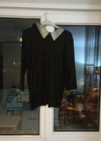 Parlak Siyah Gotik Yakalı Kadın Gömlek - Görsel 5