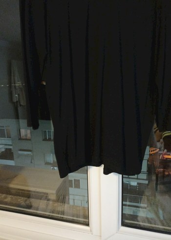 Parlak Siyah Gotik Yakalı Kadın Gömlek - Görsel 3