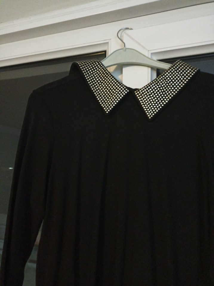 Parlak Siyah Gotik Yakalı Kadın Gömlek - Görsel 4