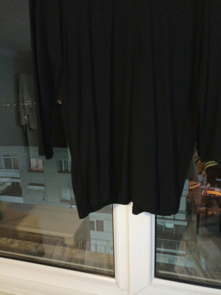 Parlak Siyah Gotik Yakalı Kadın Gömlek - Görsel 3