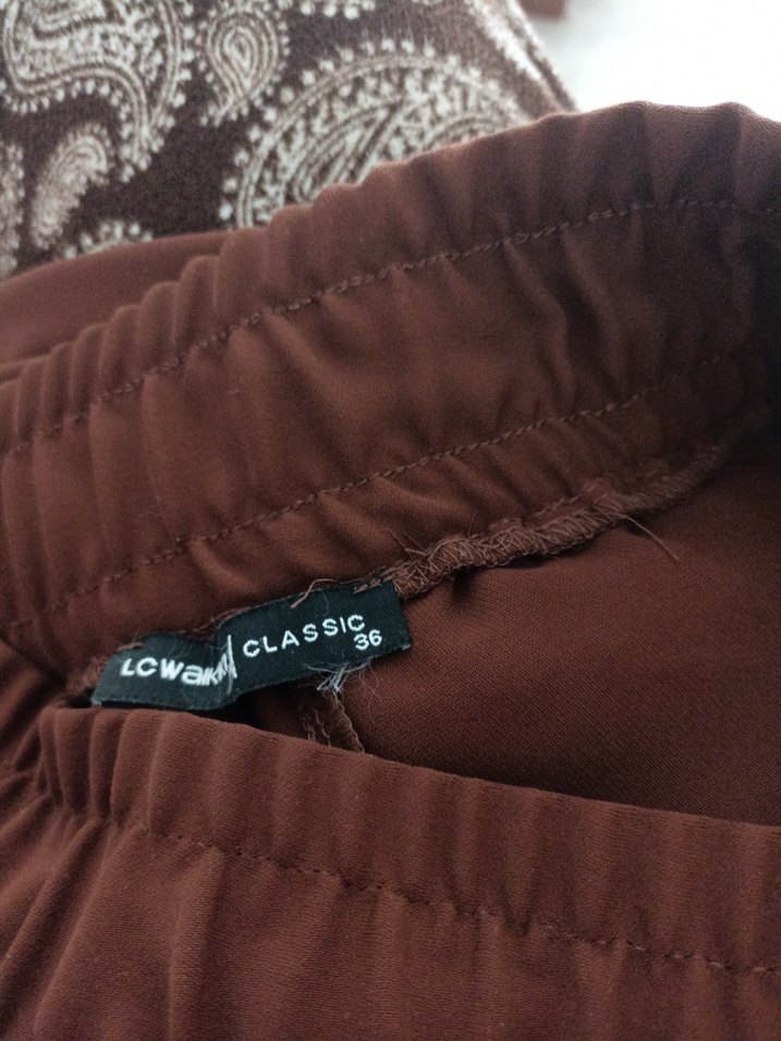 LCW Kadın Kahverengi Pilili Midi Kumaş Pantolon - Görsel 5