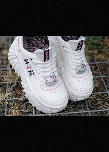 Hello Kitty Bershka hello kity ayakkabi