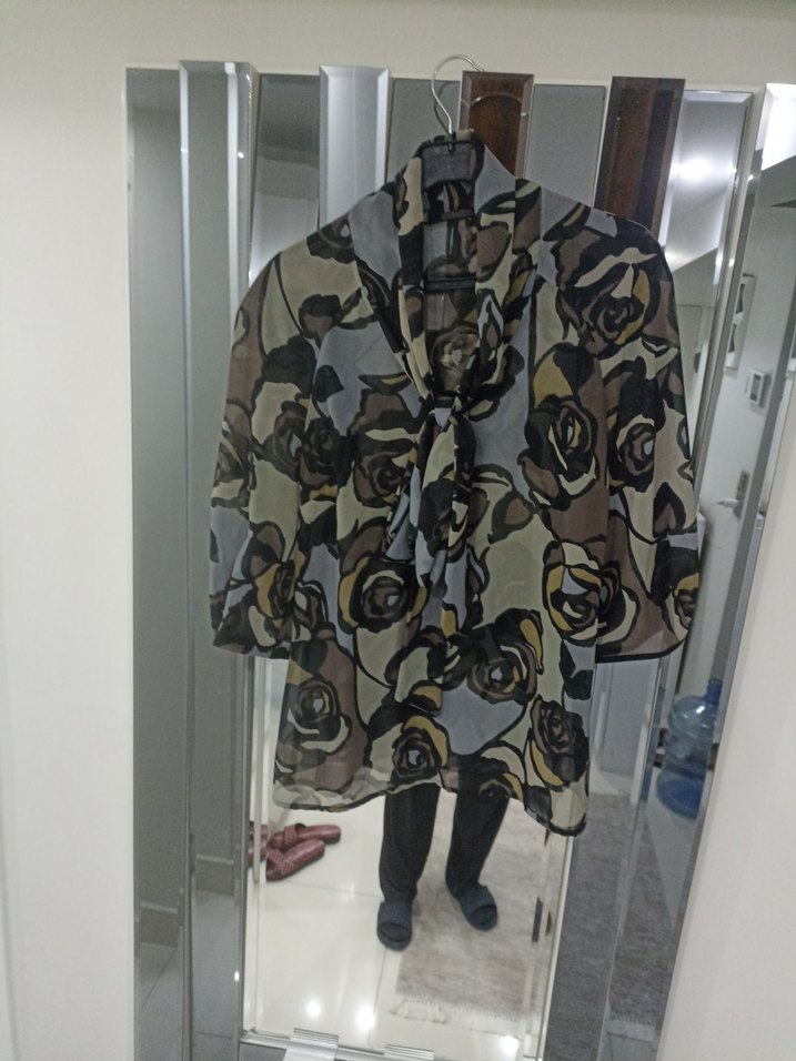 gravat yaka desenli buluz - Görsel 2