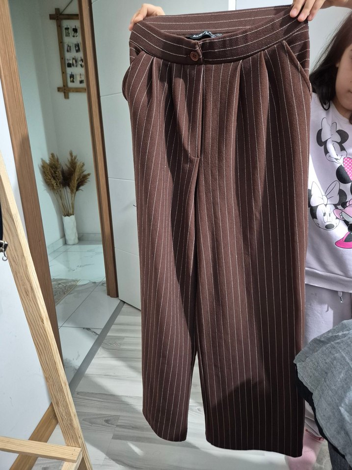 Kahverengi Çizgili Pilili Kadın Kumaş Pantolon - Görsel 3