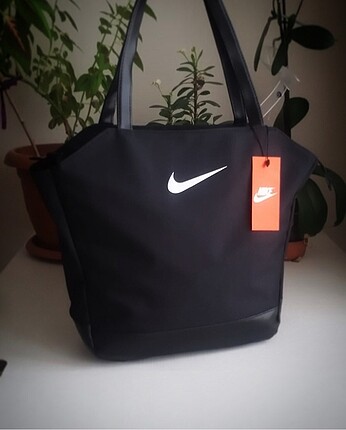 nike kol çantası