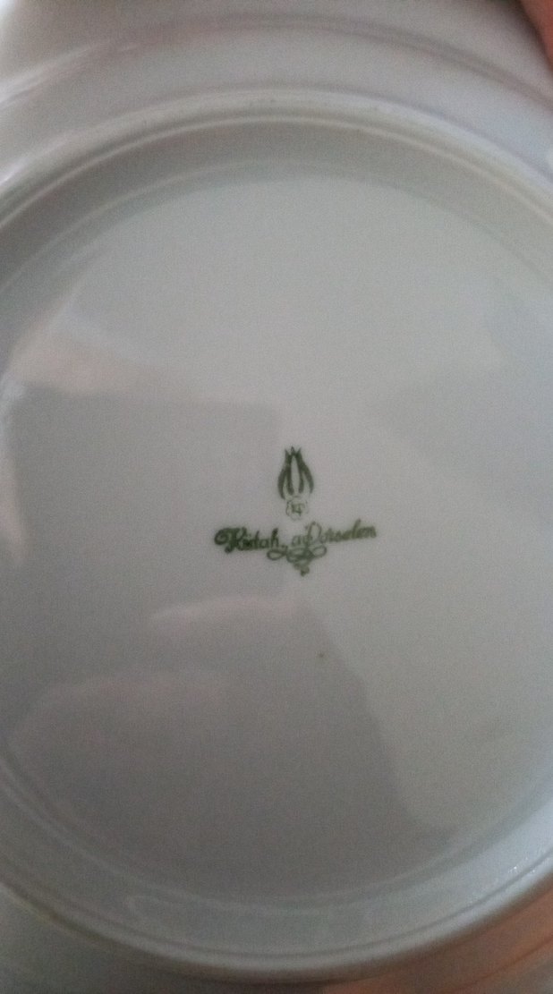 Beyaz Çiçek Desenli Porselen Tabak - Görsel 2