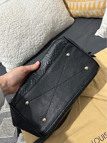 Beden Louis Vuitton Çanta