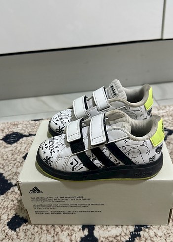 25 Beden Erkek Çocuk Adidas Baskılı Cırt Cırtlı Spor Ayakkabı