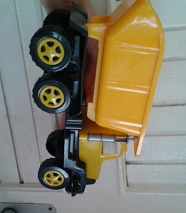 minik kamyonet oyuncak