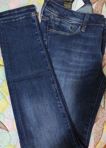 29 Beden Mavi jeans bayan kot