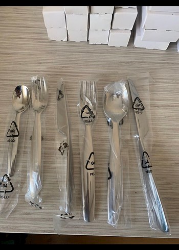 Tupperware Gri- Çatal Kaşık Seti 8 KİŞİLİKTİR - Görsel 3