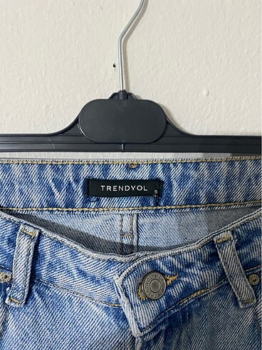 Trendyol & Milla trendyolmilla yırtık jean