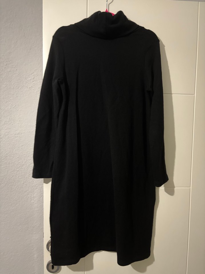 Uzun Kollu Siyah Boğazlı Triko Elbise - Görsel 2