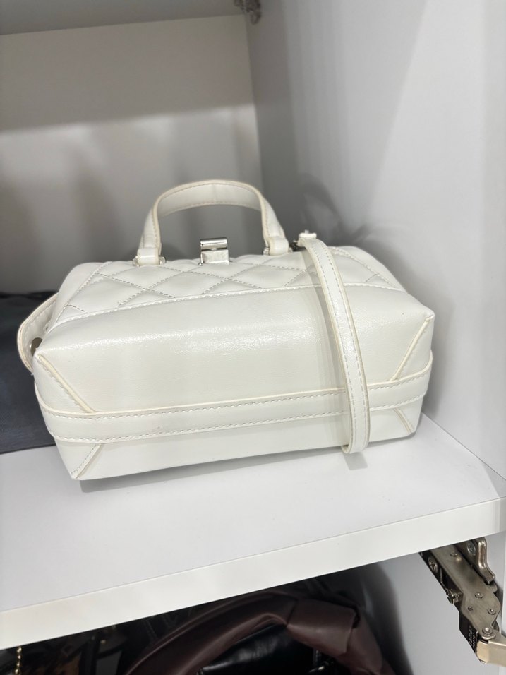 Bershka Beyaz Mini Çanta - Görsel 4