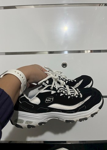Siyah Beyaz Kadın Spor Ayakkabı
