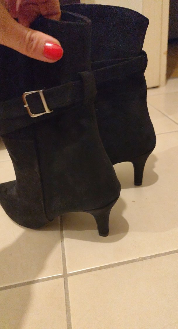 Siyah Süet Tokalı Stiletto Kadın Bot - Görsel 3