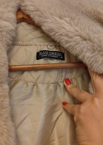 Bej Kadın Kışlık Kürklü Mont - Görsel 4