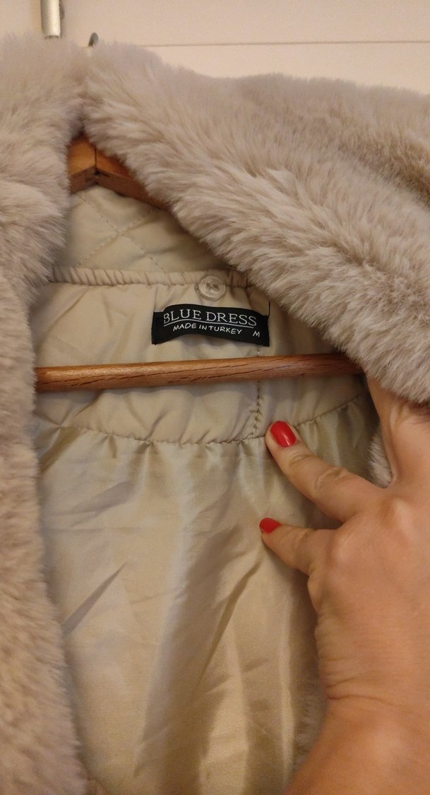 Bej Kadın Kışlık Kürklü Mont - Görsel 4