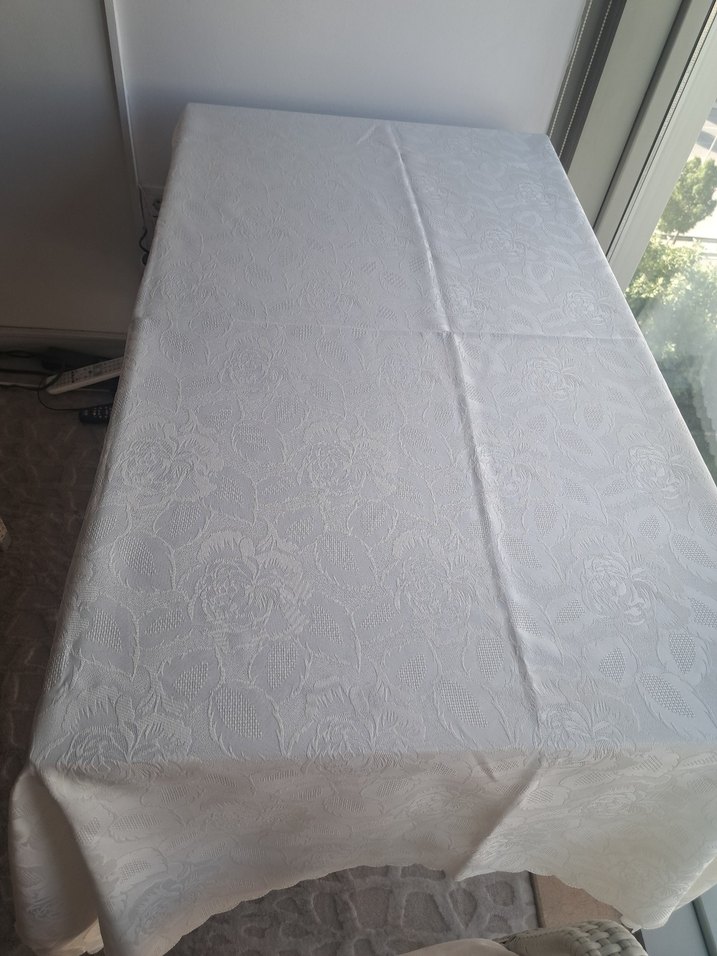 Beyaz Masa Örtüsü - Görsel 3