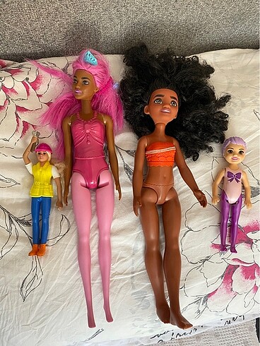 Barbie bebek
