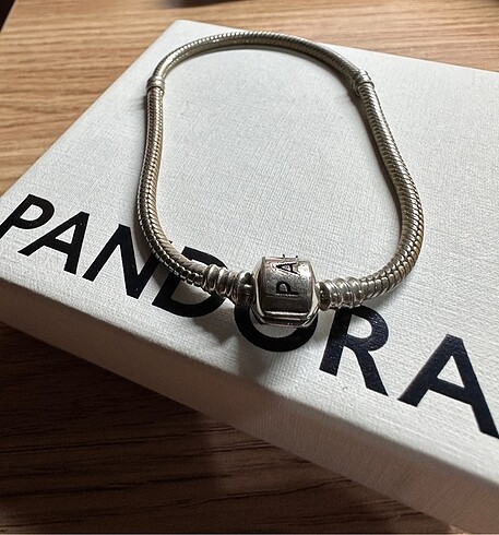Pandora 20 cm