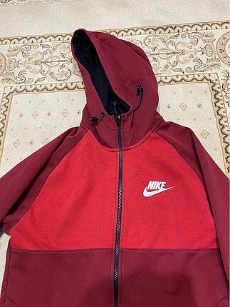NİKE SWEATSHİRT