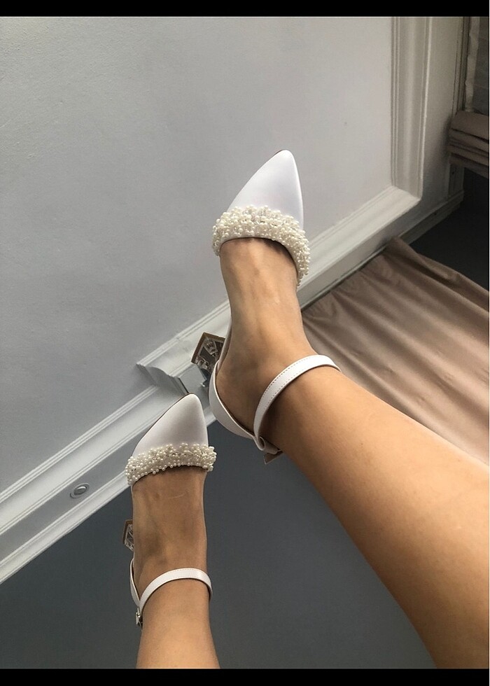 BEYAZ İNCİLİ AYAKKABI - Görsel 4