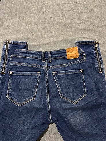 Mango işlemeli jean - Görsel 8