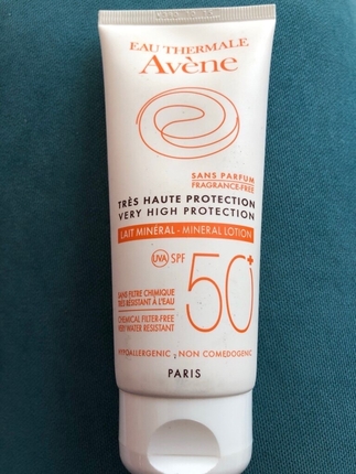 Avene 100ml Güneş kremi dolu bir kaç kez kullanıldı soğuk yerd