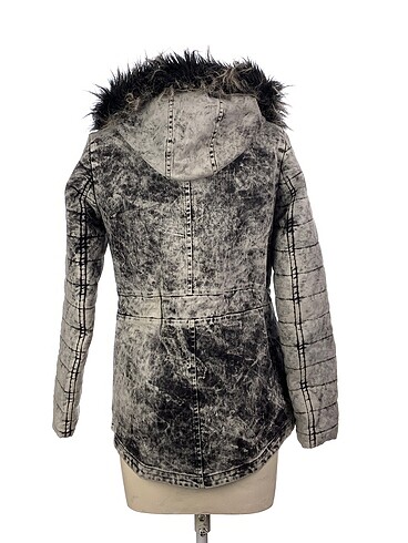 m Beden Batik Mont %70 İndirimli.