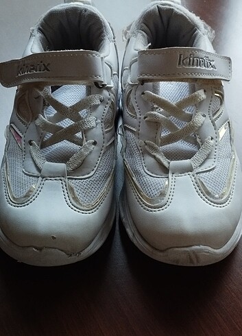31 Beden beyaz Renk Kinetix spor ayakkabı