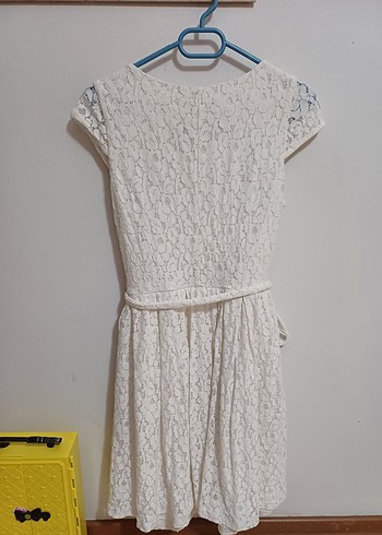 Dantel İşlemeli Beyaz Midi Elbise - Görsel 3