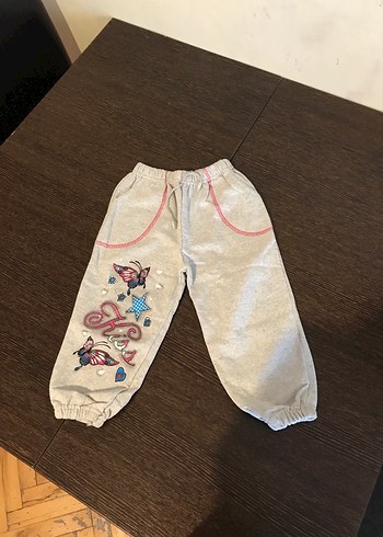 Nakışlı Gri Kız Çocuk Rahat Pantolon