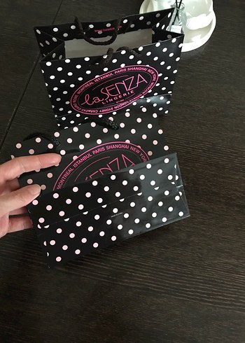 Puantiyeli La senza küçük boy karton poşet - Görsel 5